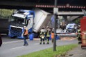 LKW blieb unter Bruecke haengen Koeln Ehrenfeld Innere Kanalstr Hornstr P217